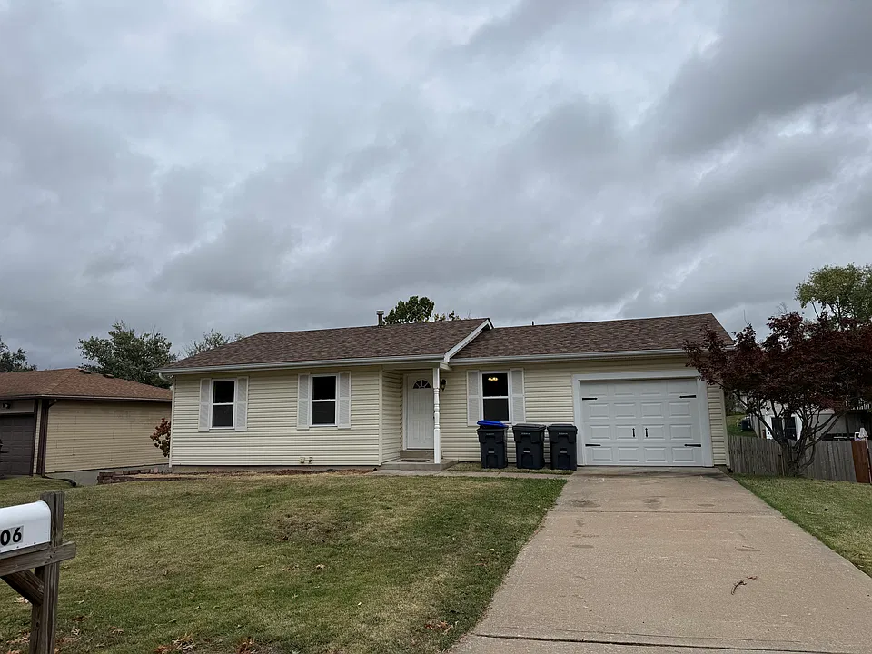 1906 Autumn Hill Dr