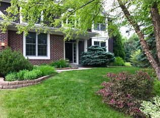 19180 Poplar Cir, Eden Prairie, MN 55347