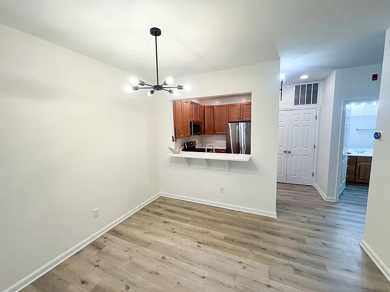 4652 Lawton Way — Photo 6