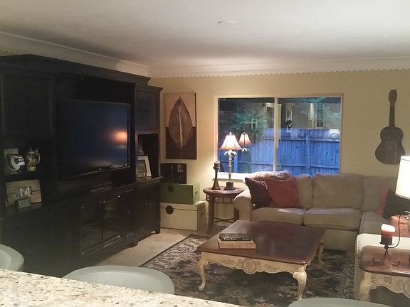 2nd image of 3944 Arlington St