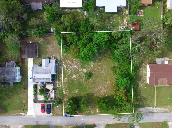 556 Westmoreland Rd, Daytona Beach, FL 32114