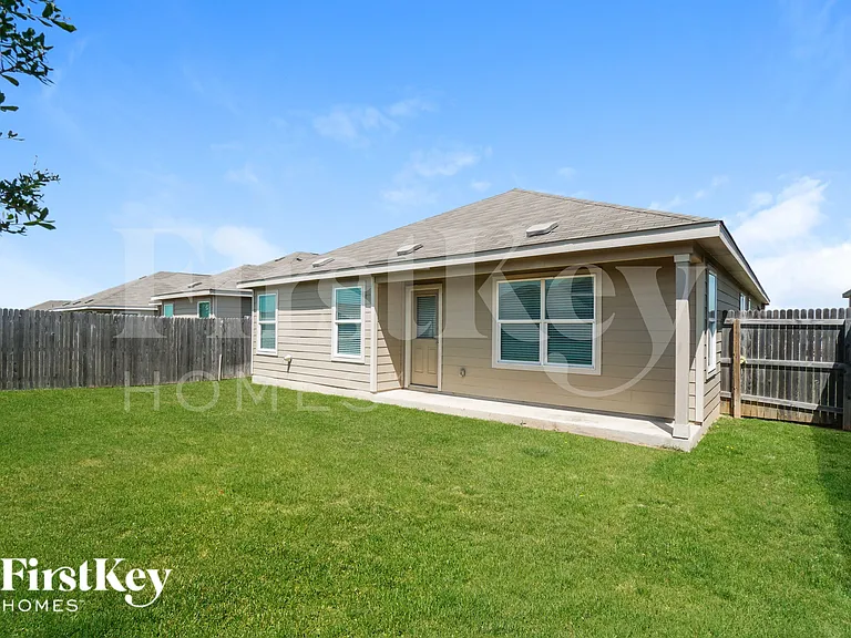 1224 Treehouse Ln — Photo 18