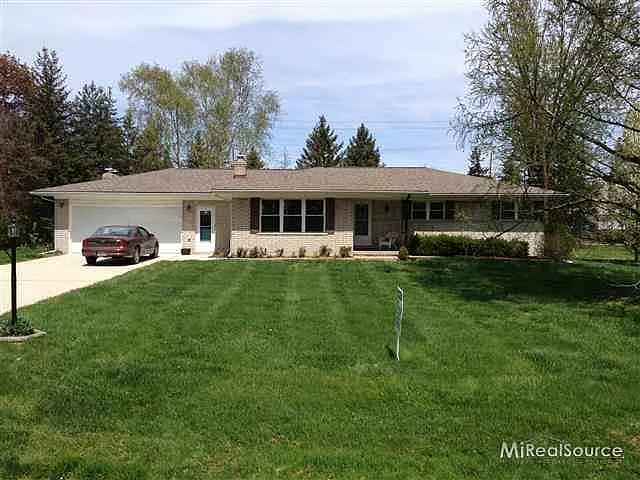 215 Belhaven Dr photo 1