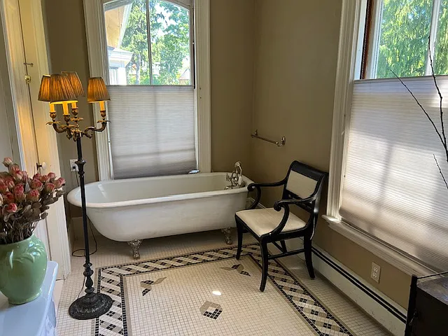 36 Greenough Ave #2E — Photo 9