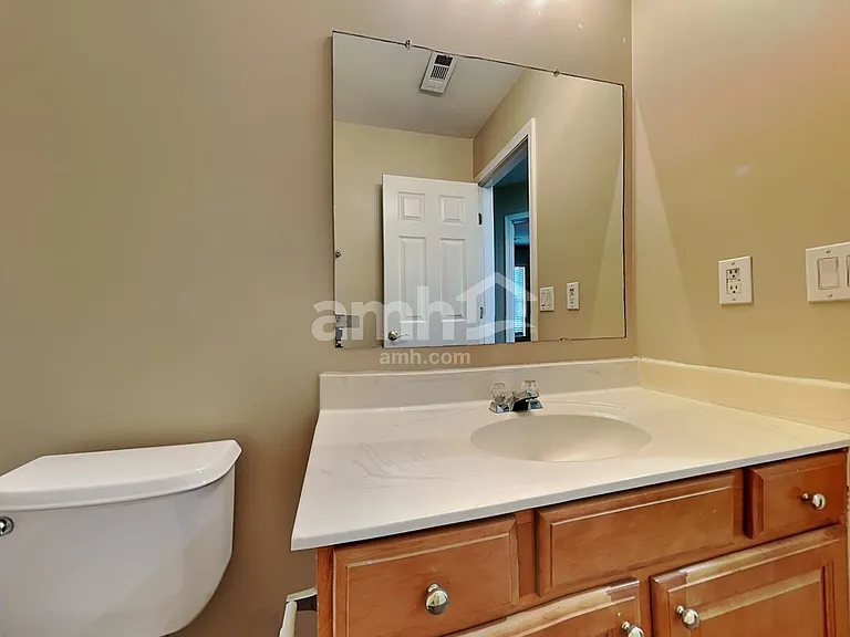 7772 Parkside Dr — Photo 19