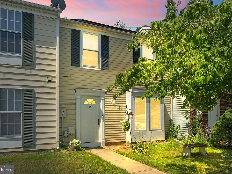1st image of 31 Victoria Manor Ct