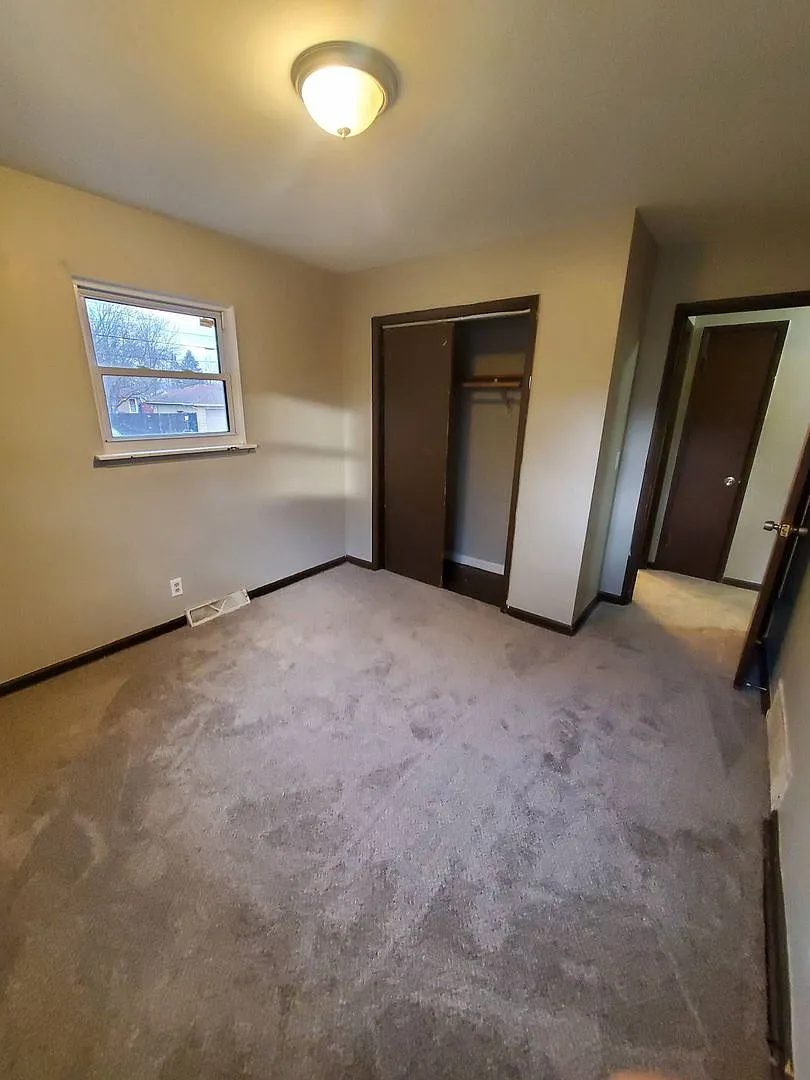 8200 W Villard Ave. (4 Unit) — Photo 4