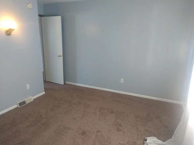 2045 Old Valley Ct SE — Photo 8