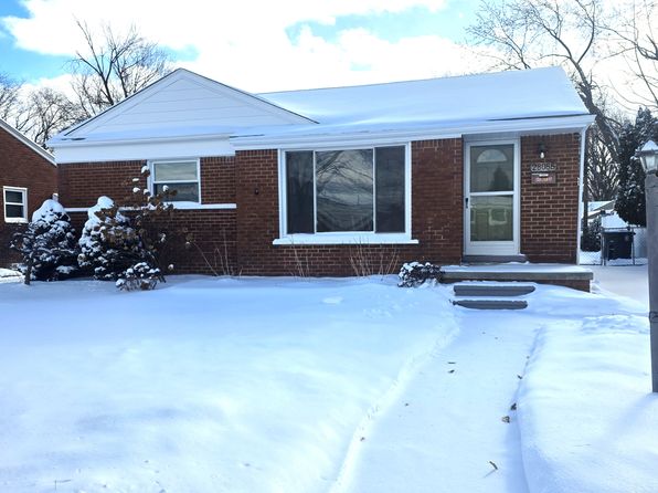 28085 N Clements Cir