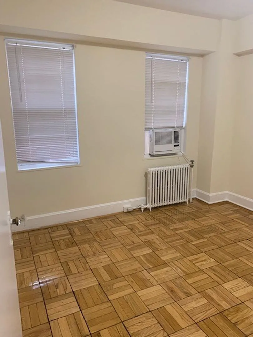 Q Street Apartments — Photo 1