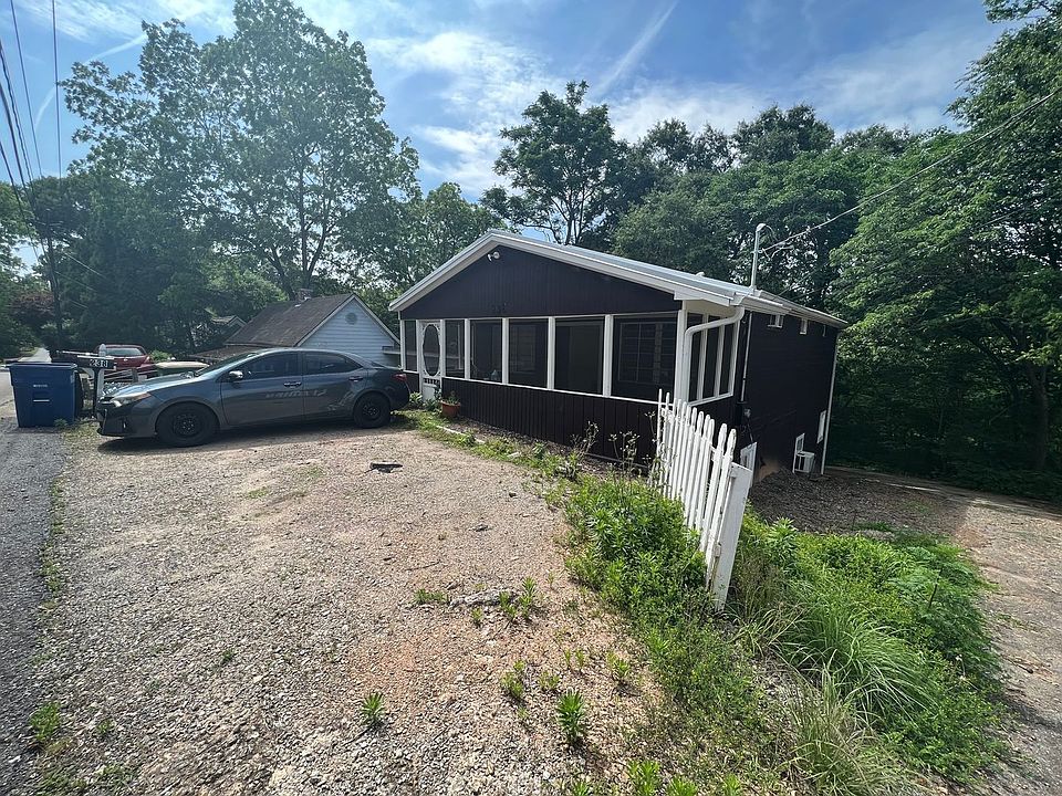 2nd image of 238 Cleveland Ave