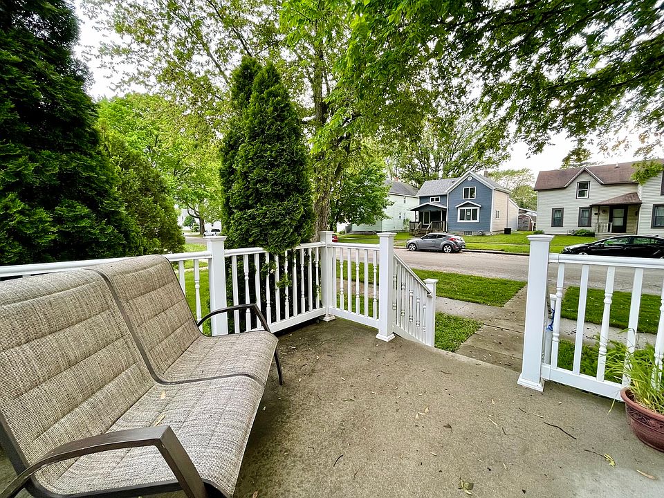 348 S Wabash Ave, Bradley, IL 60915 Zillow