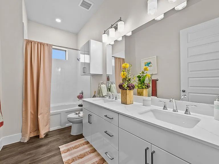 B1-Paloma-Bathroom B1-Paloma-Bathroom