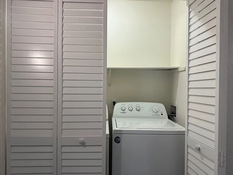 Corona Pointe Resort — Photo 162