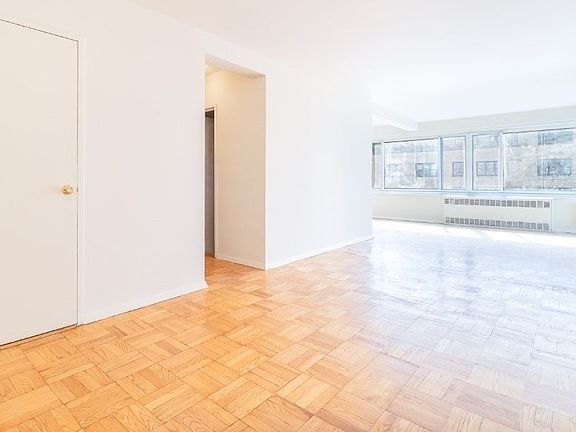 4th image of 249 E 48th St APT 13E