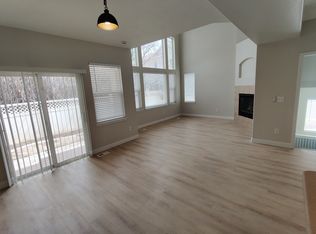 9863 S Cascade Park Dr, Sandy, UT 84070