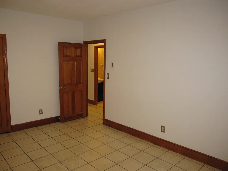 75 Nicholas Rd #C — Photo 12
