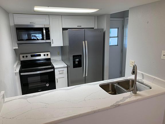 brand new kitchen.