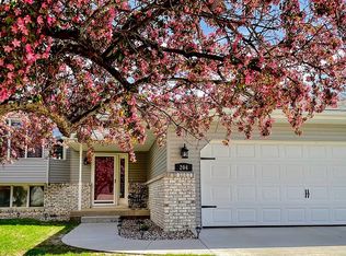 204 Prairie Ln, Sergeant Bluff, IA 51054