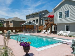 16032 Northpark Dr, Urbandale, IA 50323