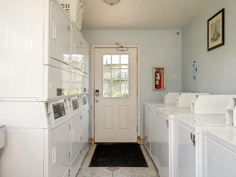 Pacific Village | Laundry