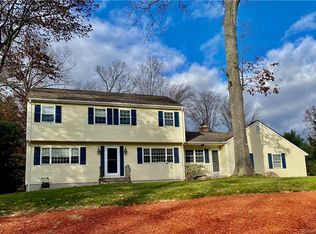 87 Lorraine Rd, Manchester, CT 06040