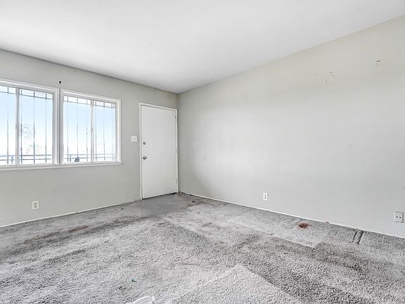 3rd image of 11722 S Budlong Ave #7