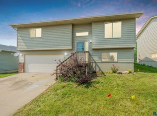 1412 E 71st St N, Sioux Falls, SD 57104