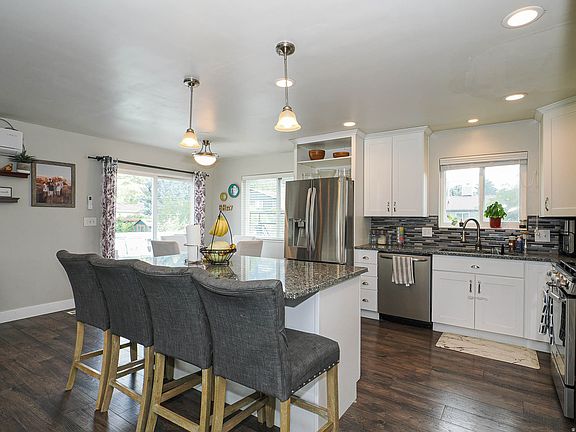 3rd image of 2444 Quail Run Dr
