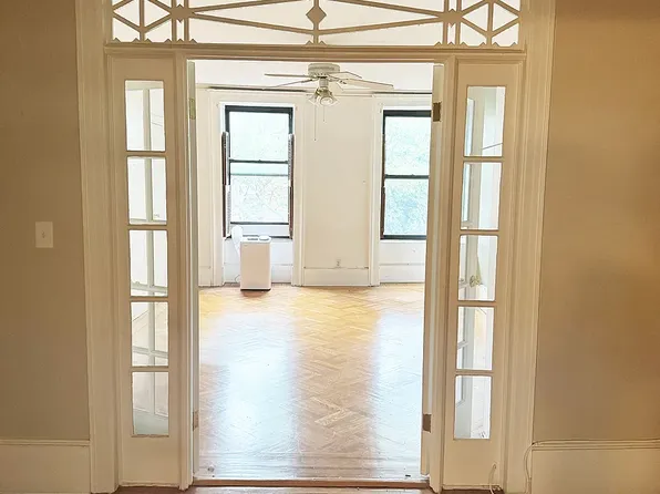 313 Clinton St APT 4, Brooklyn, NY 11231