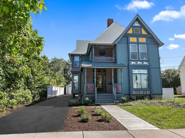 515 Prospect St, Elgin, IL 60120
