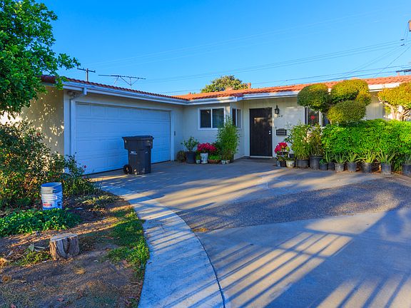 4th image of 2427 Park Dr
