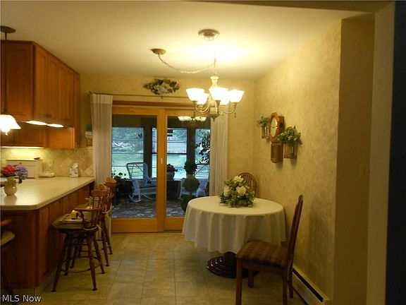 3rd image of 3915 Edenrock Ave