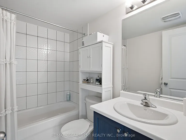 383 Dundas St E #49 — Photo 20