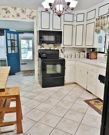 4th image of 8520 E 73rd Ter