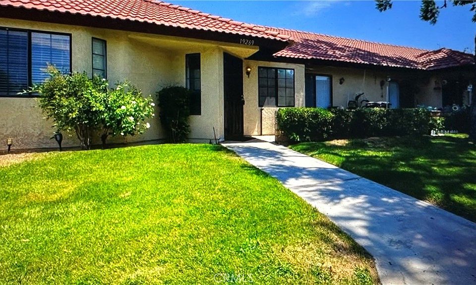 1st image of 19269 Elm Dr