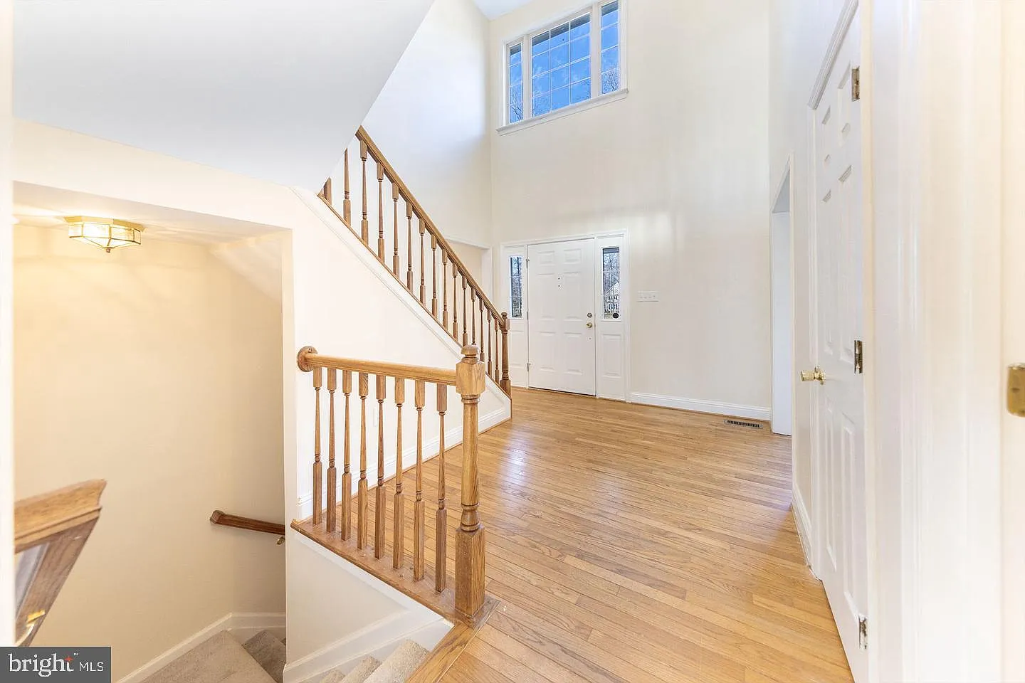5 bed, 2.5 bath, 2778 sqft, $4,000 — Photo 2