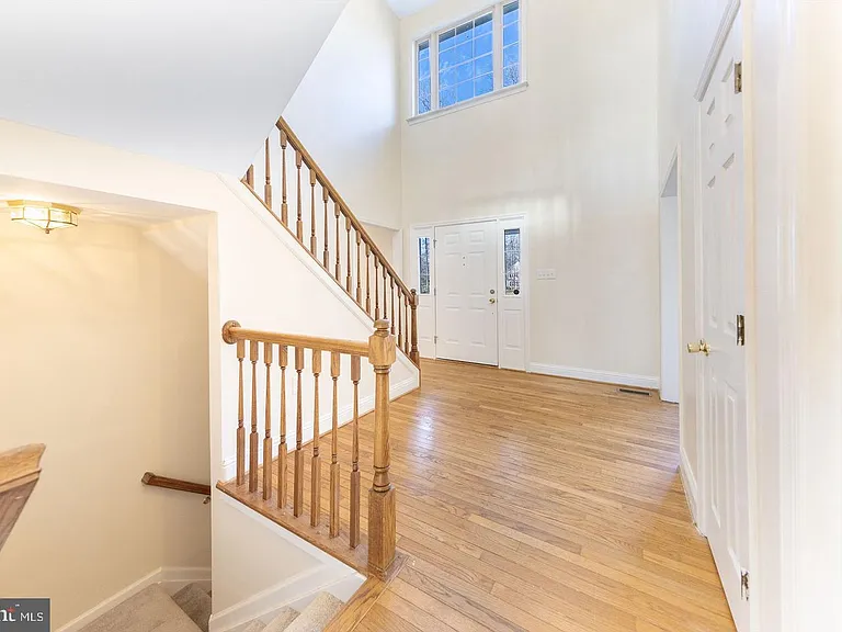 36767 Pelham Ct — Photo 2