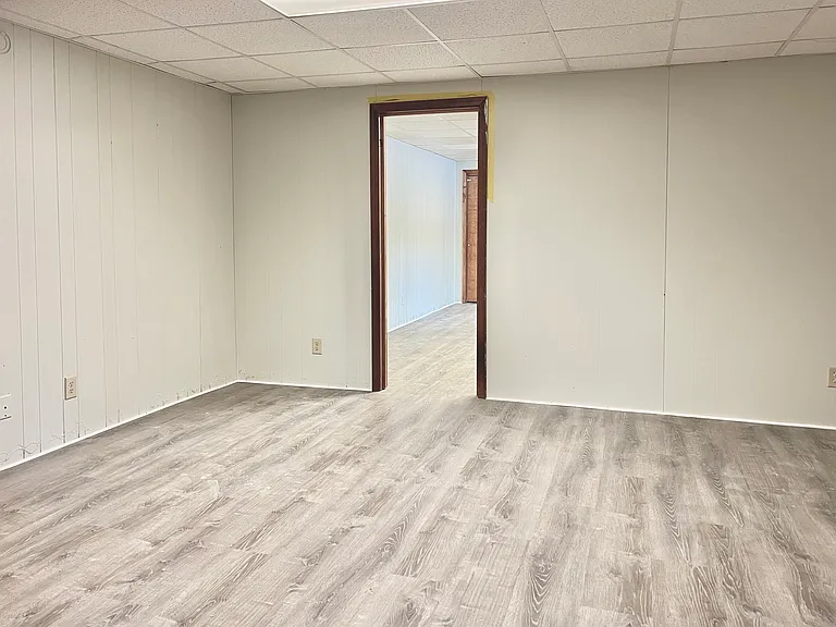 121 E Navajo St — Photo 15