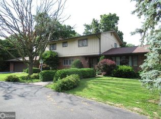 128 Pleasantview Dr, Hamilton, IL 62341