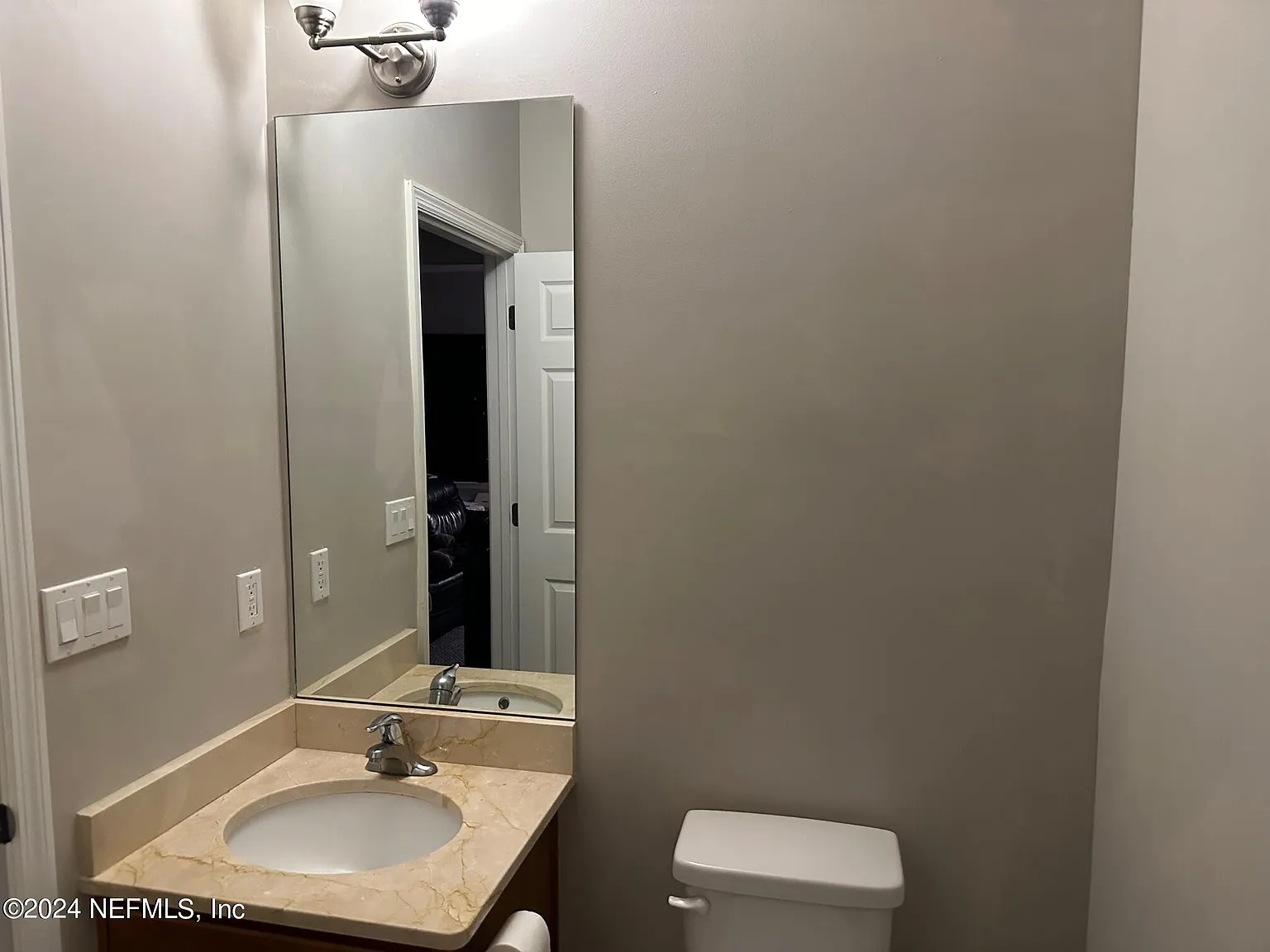 1 bed, 1.0 bath, 542 sqft, $1,495 — Photo 2