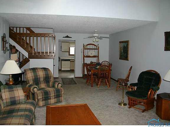 3rd image of 2647 Westcastle Dr