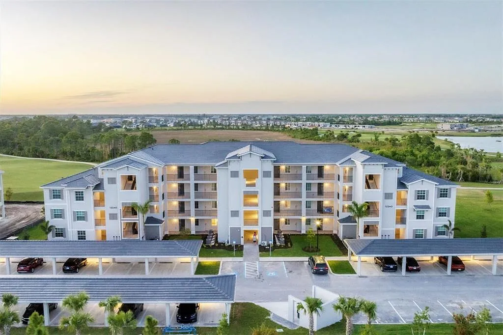 2 bed, 2.0 bath, 1154 sqft, $6,000 — Photo 1