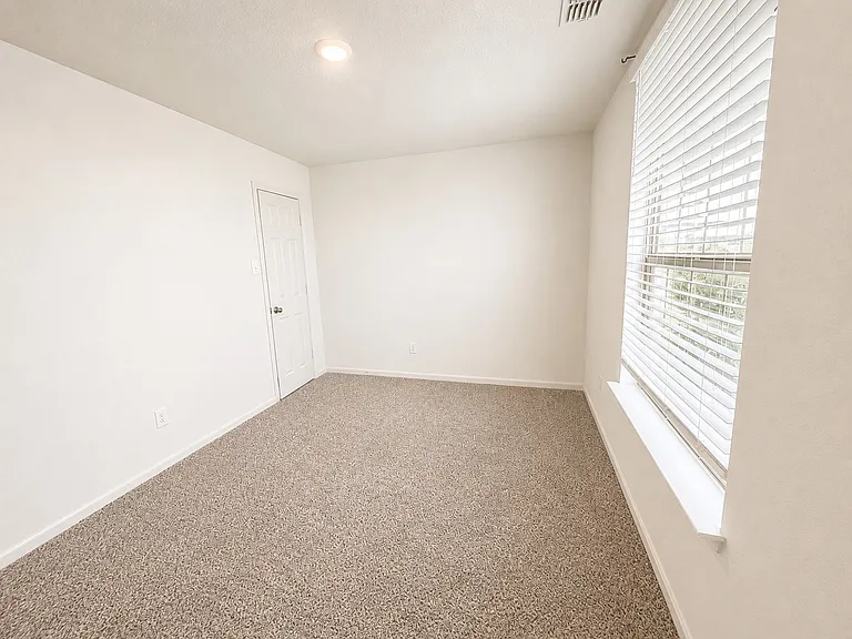 13604 Mineral Rd — Photo 14