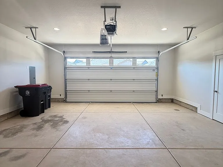 3145 Monaco Ct — Photo 7
