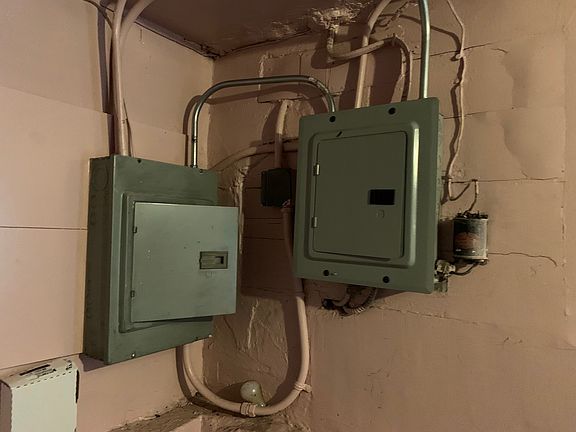 3rd image of 4624 N Kedvale Ave