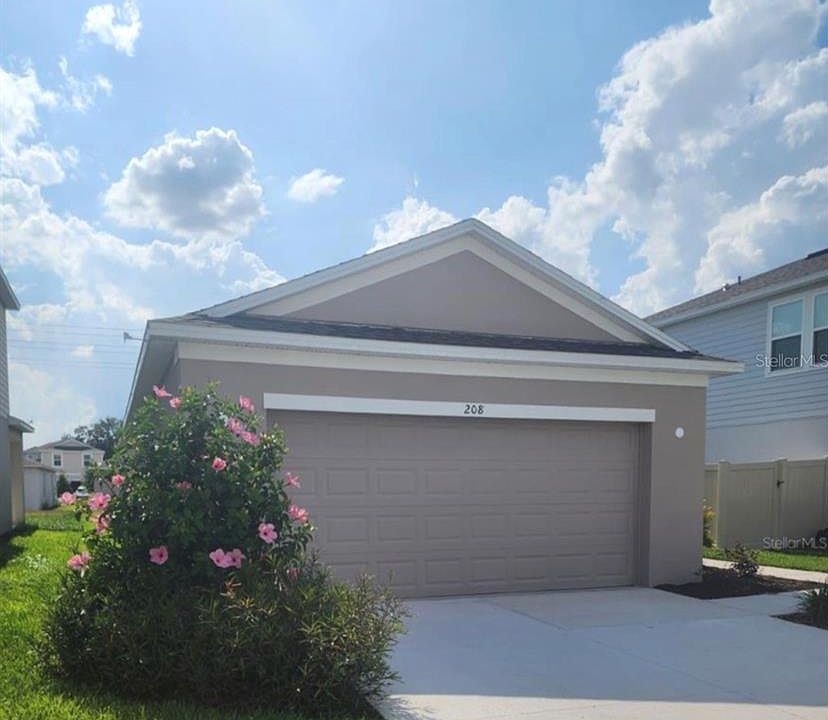 1st image of 208 Acorn Rd