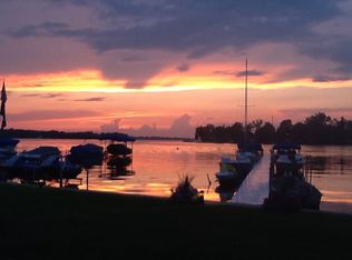 10095 N Turkey Creek Rd APT 17, Syracuse, IN 46567