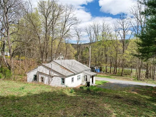51 Ministers Flats Road, Wurtsboro, NY 12790