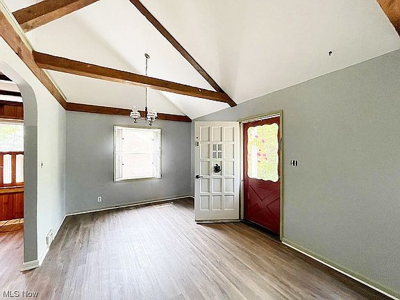 2nd image of 2877 Parkwood Dr